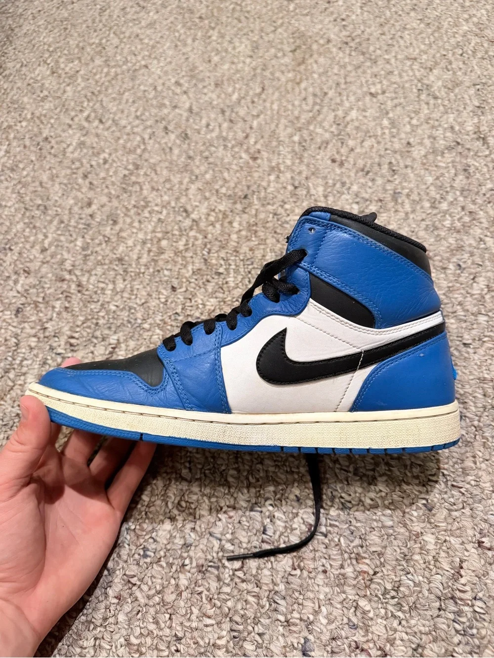 Nike Air Jordan 1 Retro Rare Sore Blue Hyper Royal Men’s Size 11